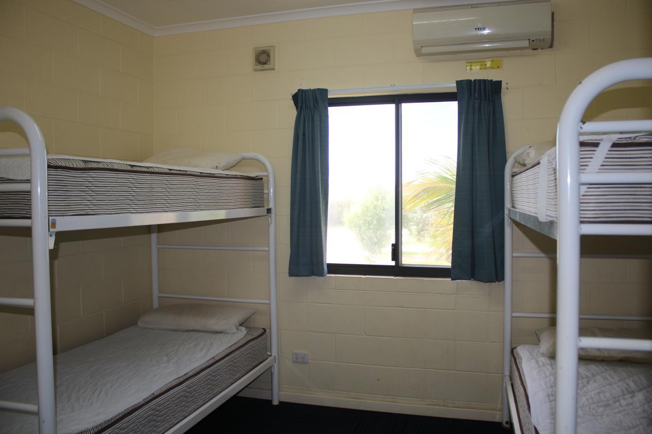 Ningaloo Club Backpackers Hostel Coral Bay Kültér fotó